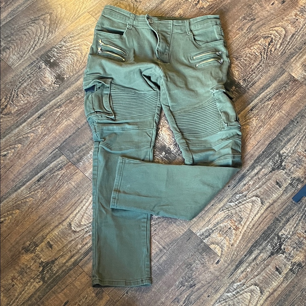 Men’s Olive Green, Stretchy, Cargo Pants, so 32